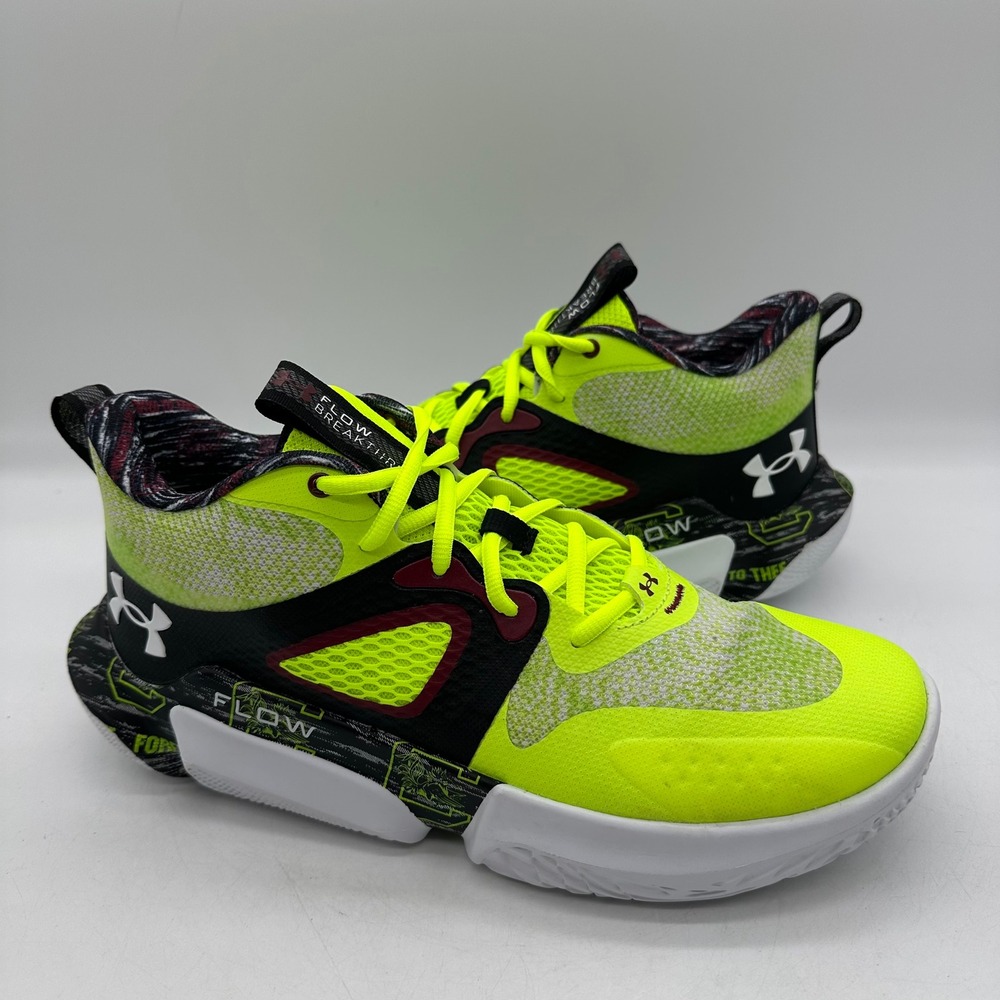 Under‎ Armour 3026894-301 Womens 12 / Mens 10.5 Breakthru 3 USC Gamecocks Shoes